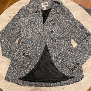 Forever 21 Black and White Textured High-Low Blazer